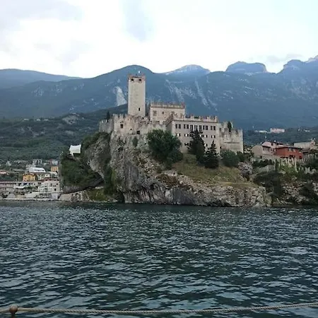 Belvedere * Navene