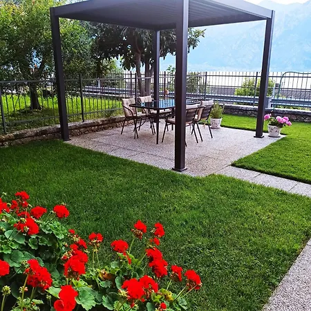 Appartement Belvedere Navene