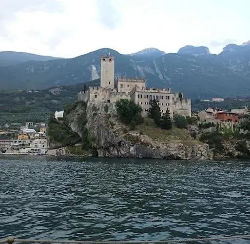 Belvedere * Navene