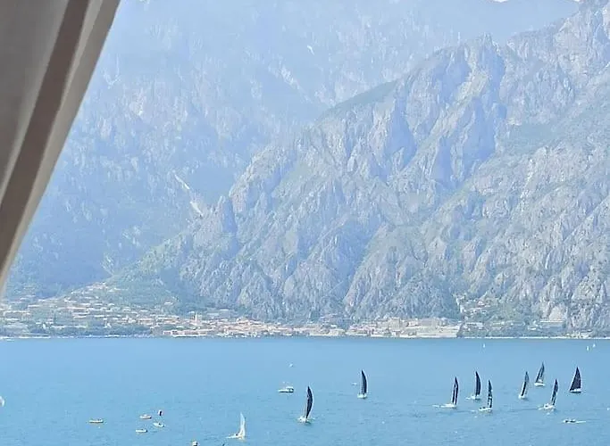 Belvedere Apartamento Navene