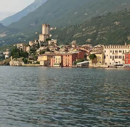 Belvedere Apartamento Navene